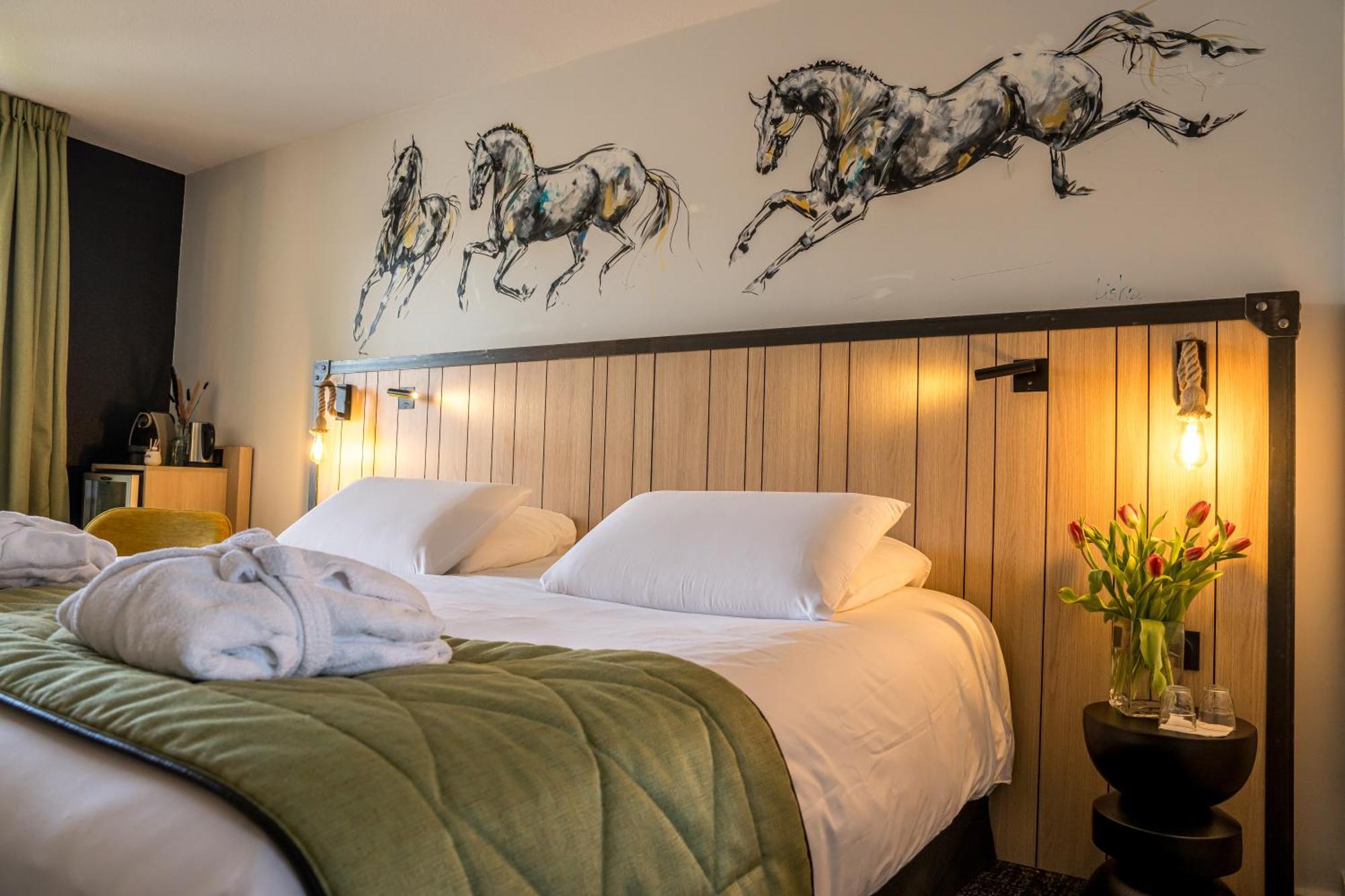 Mercure Bords De Loire Saumur Exterior photo
