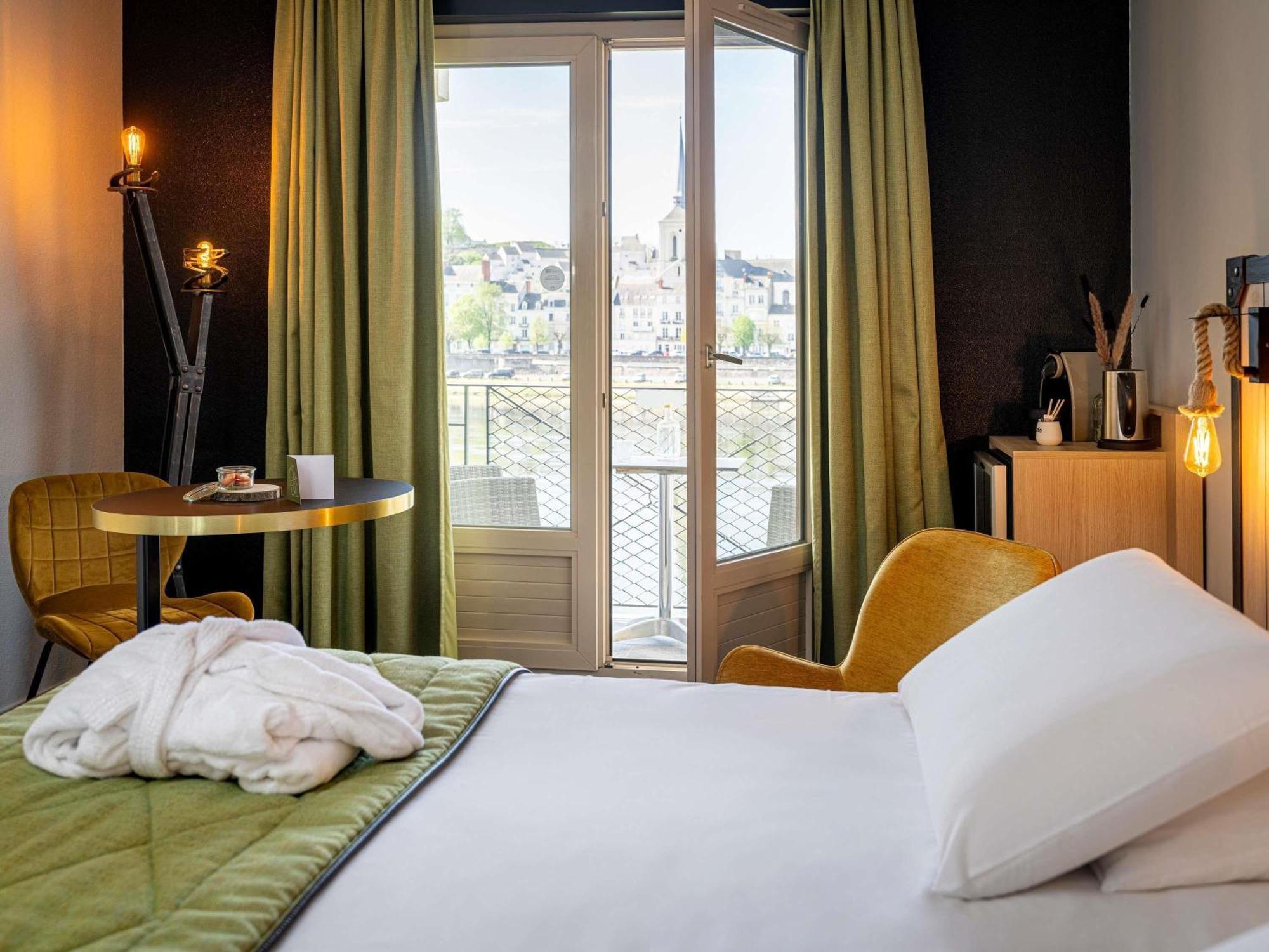 Mercure Bords De Loire Saumur Exterior photo