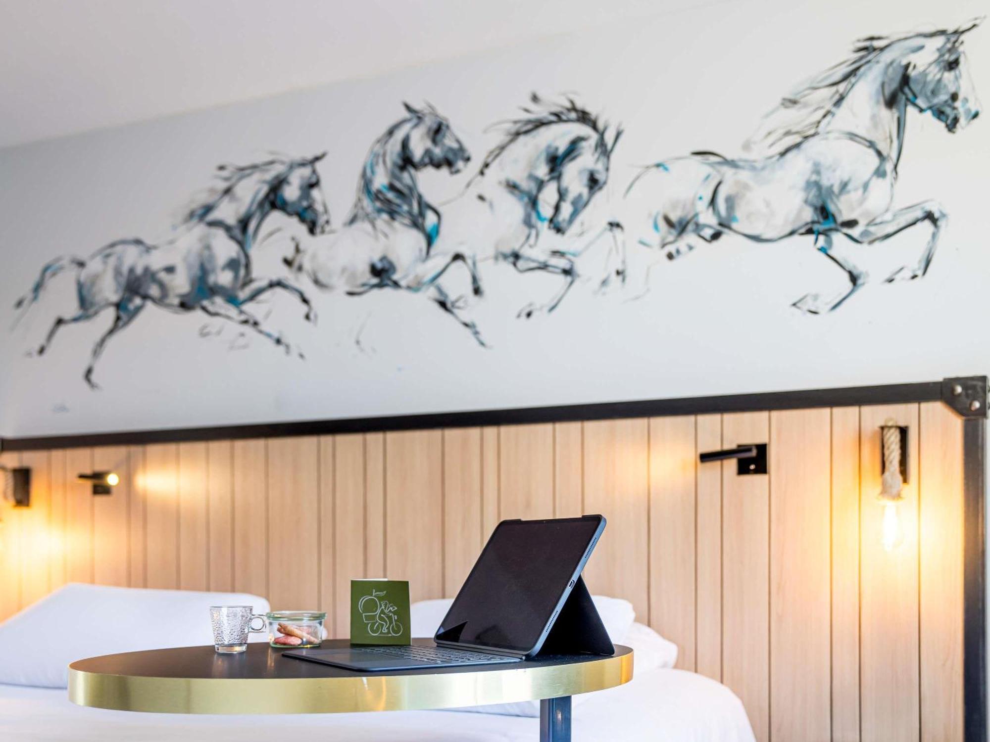 Mercure Bords De Loire Saumur Exterior photo